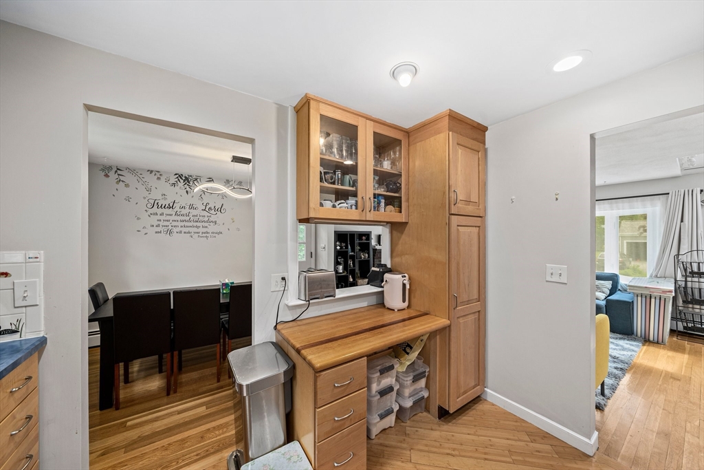 6 Valley View Rd