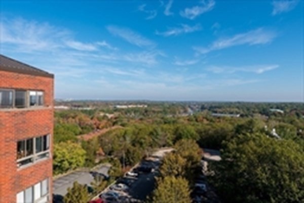 200 Burkhall St # 802