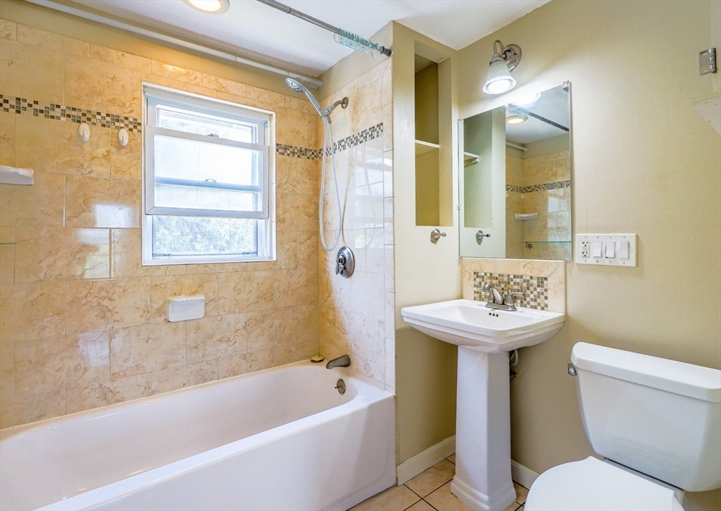 88 Bickford Rd
