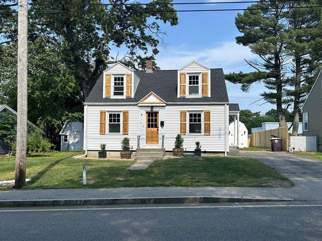 618 Front St