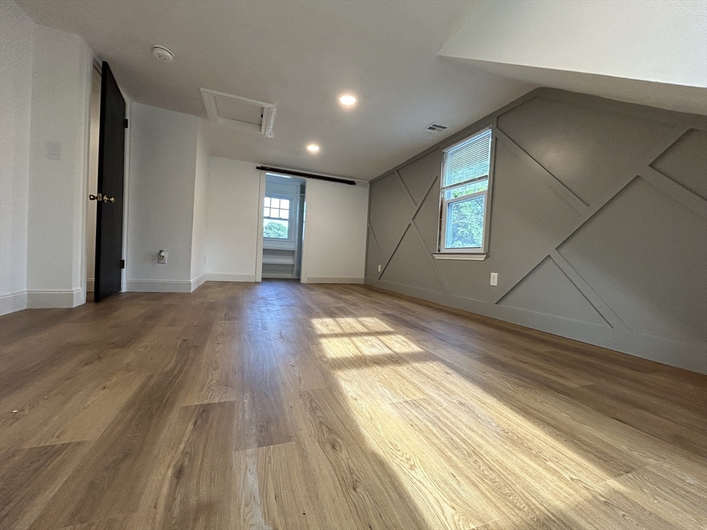 618 Front St