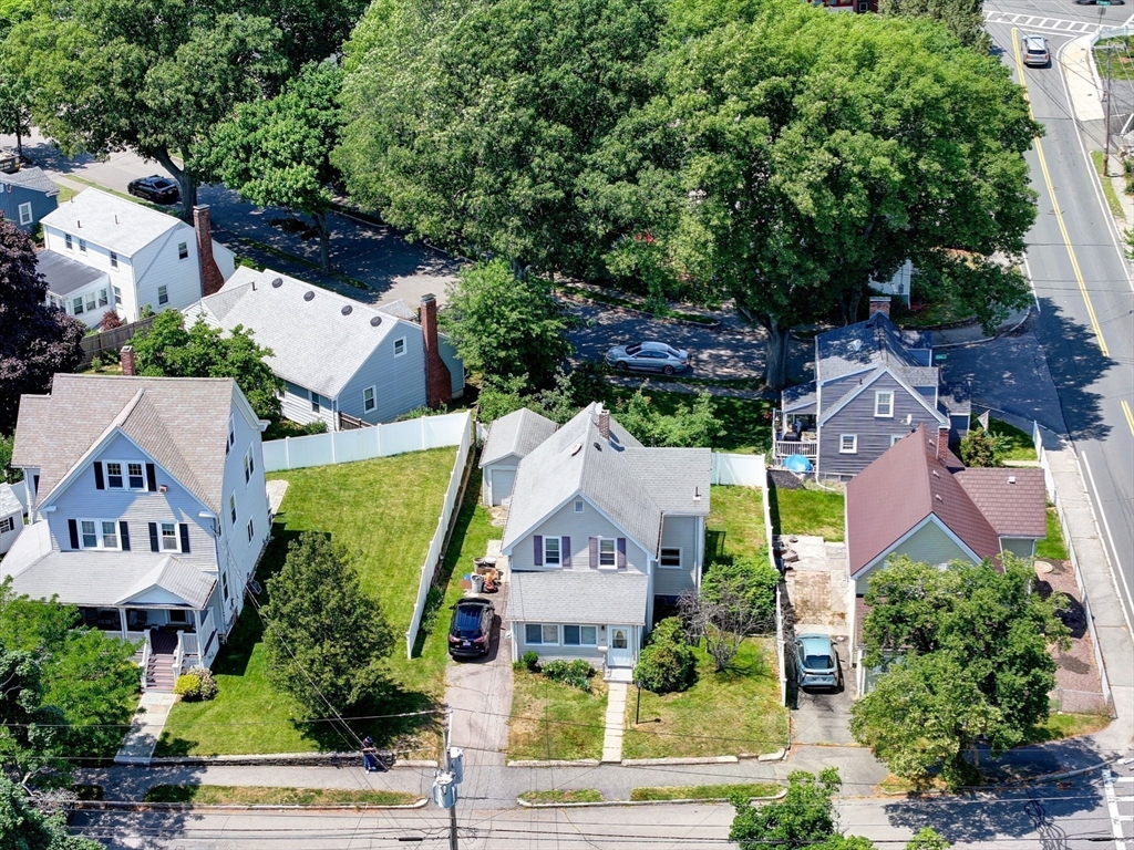 247 Holbrook Rd