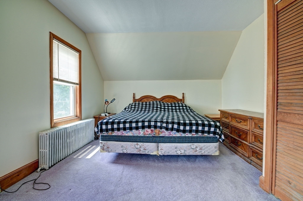 247 Holbrook Rd