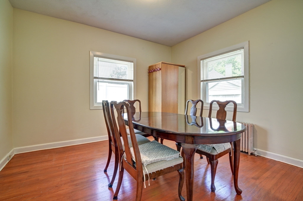 247 Holbrook Rd