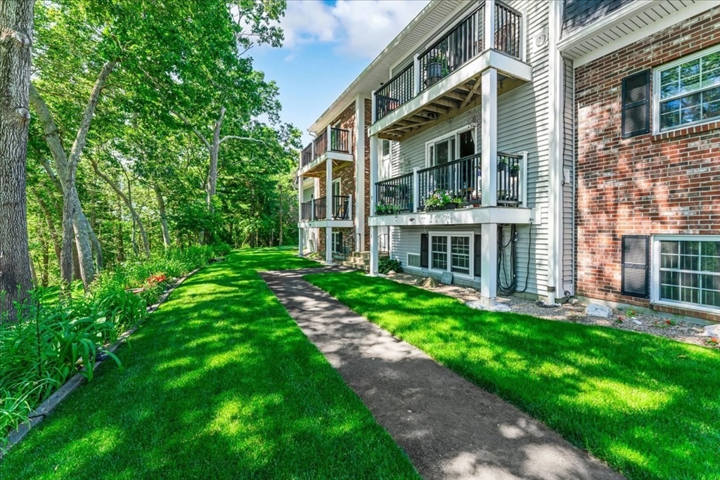 8 Chapel Hill Dr # 6