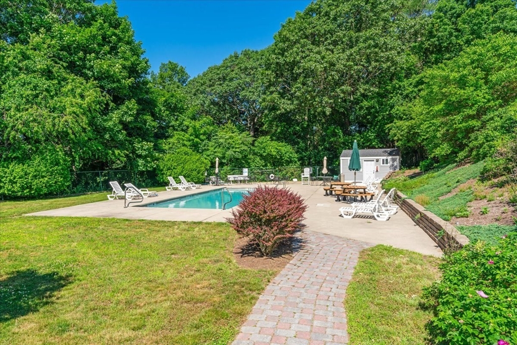 8 Chapel Hill Dr # 6