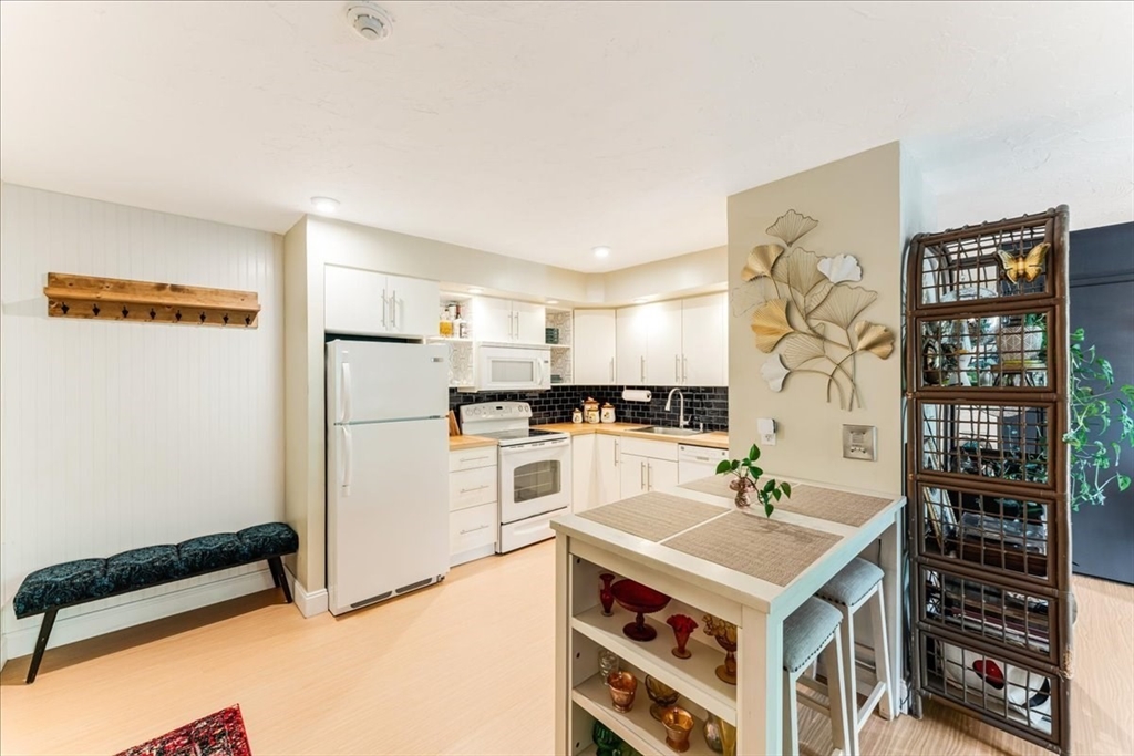 8 Chapel Hill Dr # 6