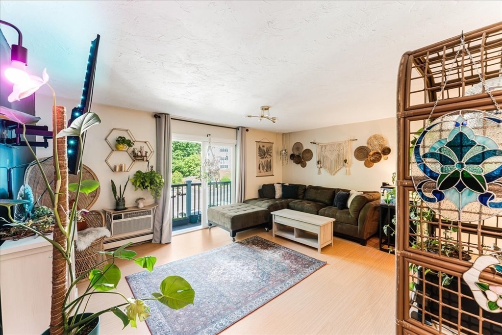 8 Chapel Hill Dr # 6