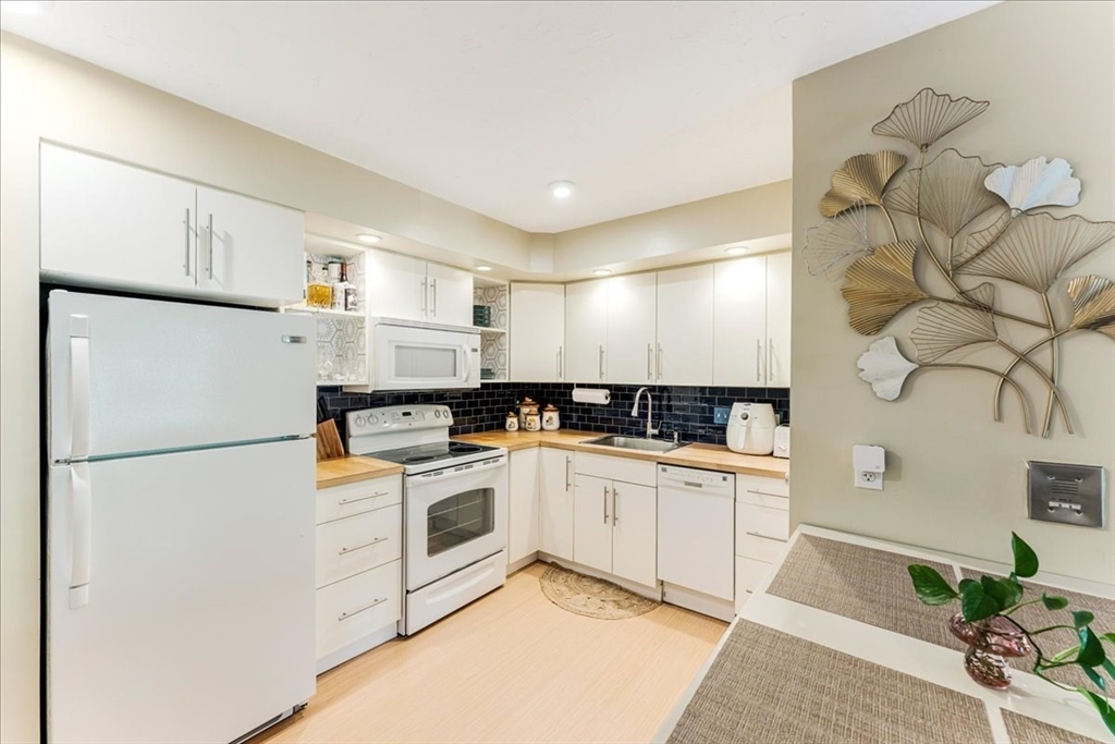 8 Chapel Hill Dr # 6