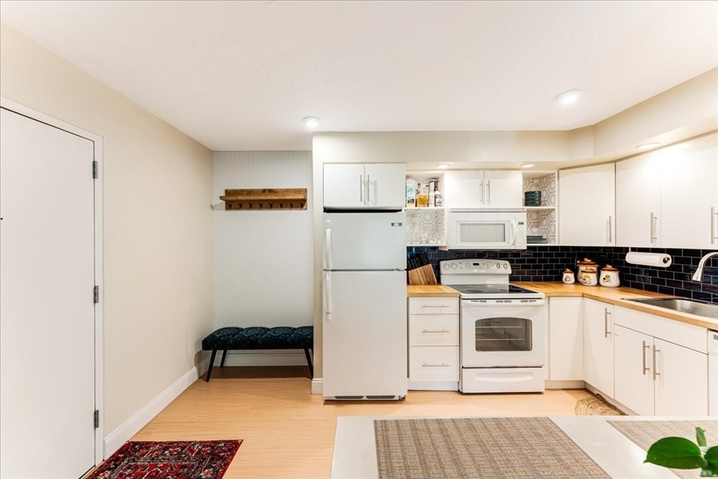 8 Chapel Hill Dr # 6