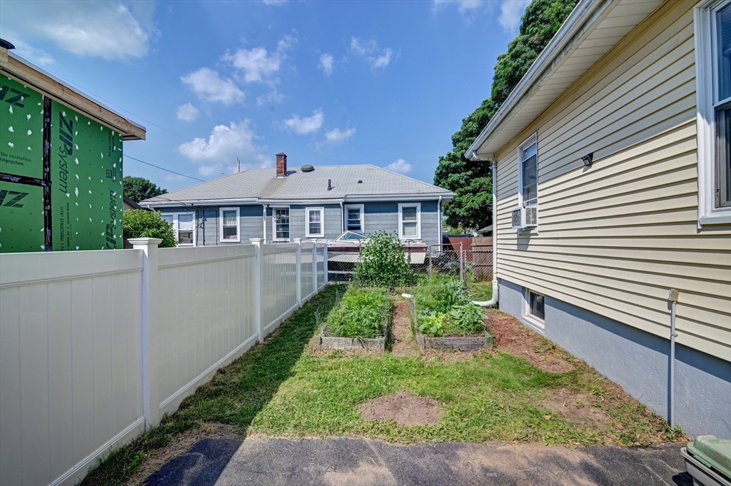 30 Curtis Ave