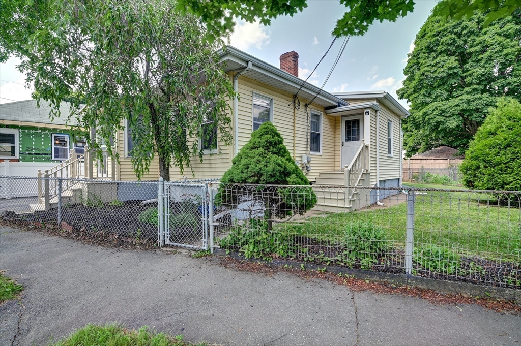 30 Curtis Ave