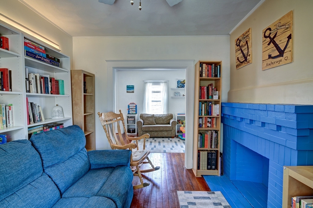30 Curtis Ave