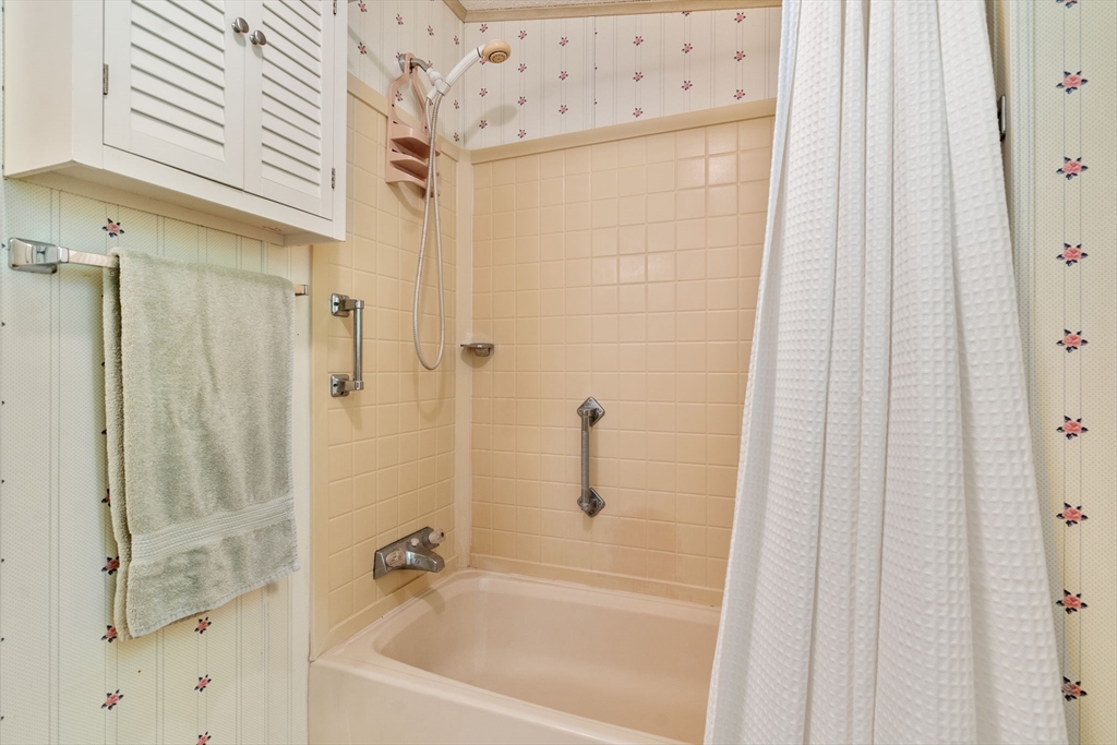 42 Mountain Ash Drive