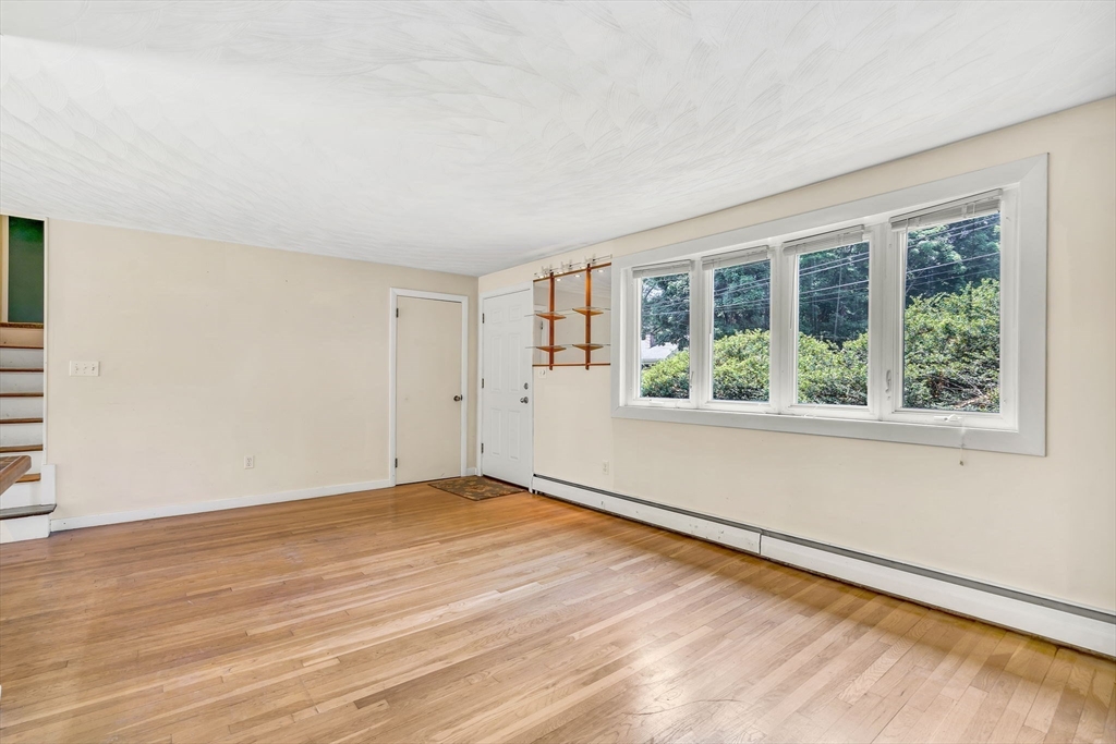 48 Simpson Dr