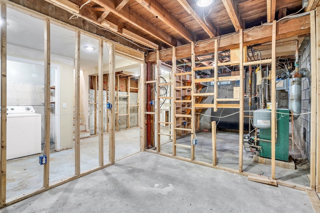 48 Simpson Dr