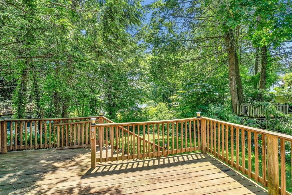 48 Simpson Dr