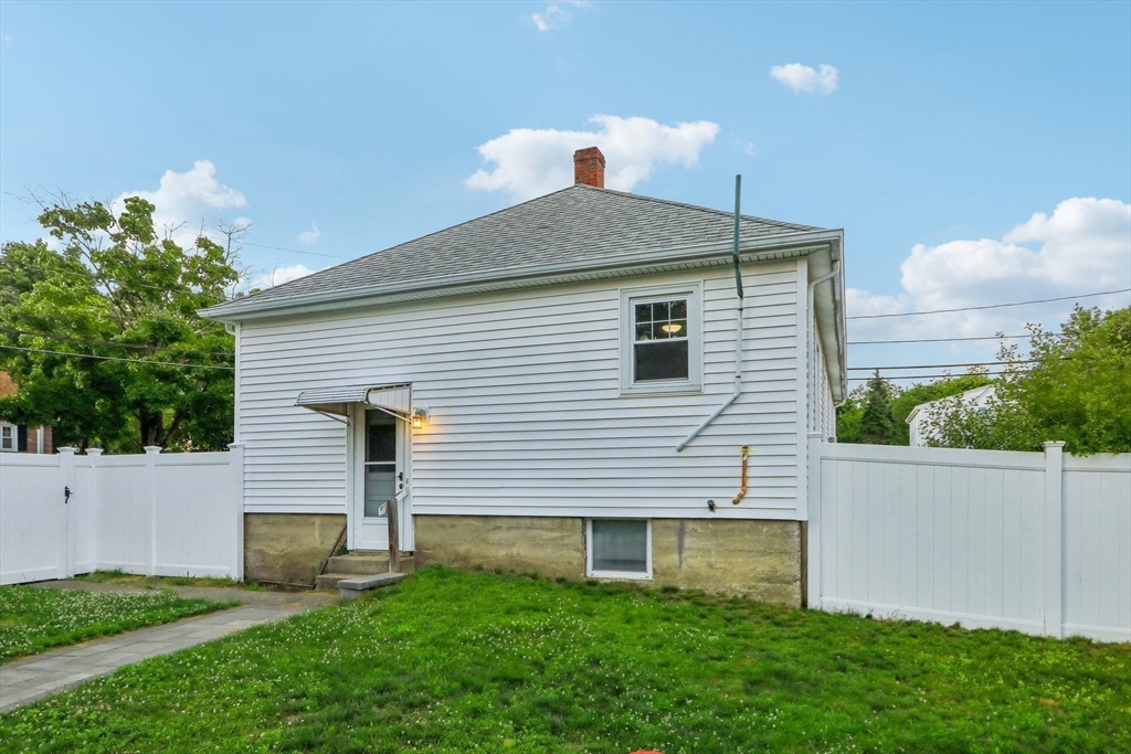 27 Sherman Rd