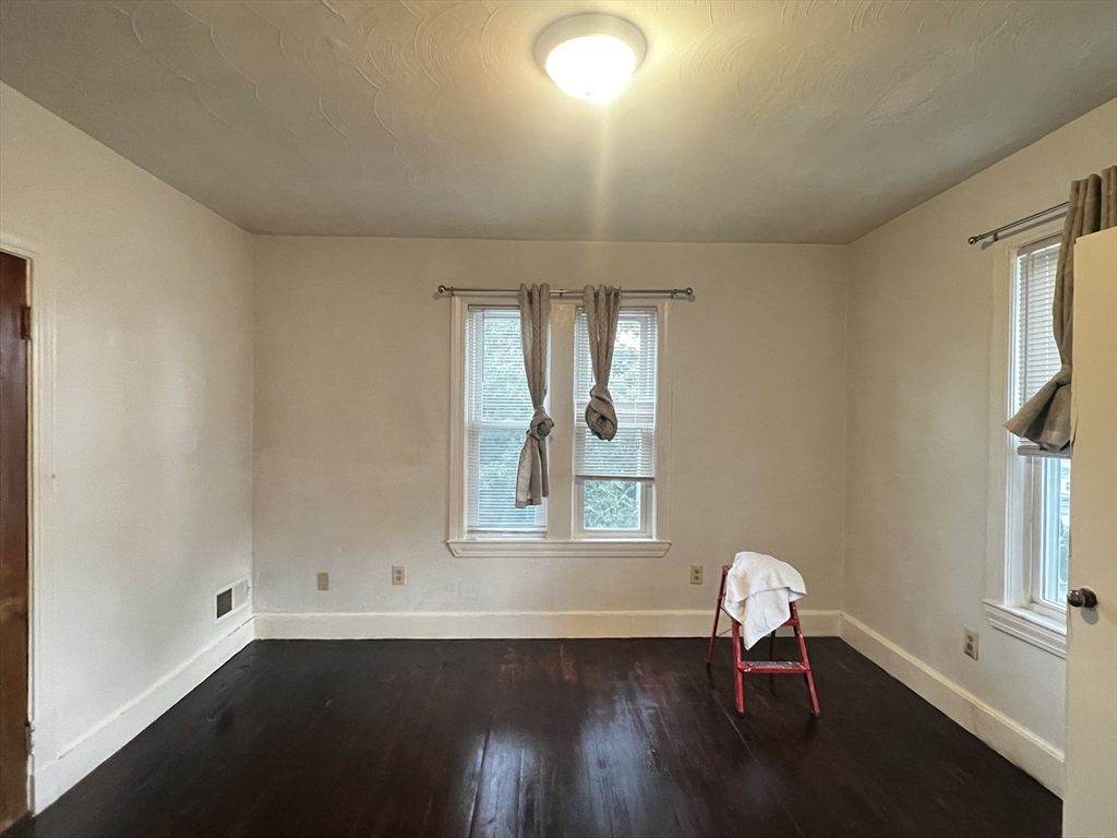 19 Nelson St # 4