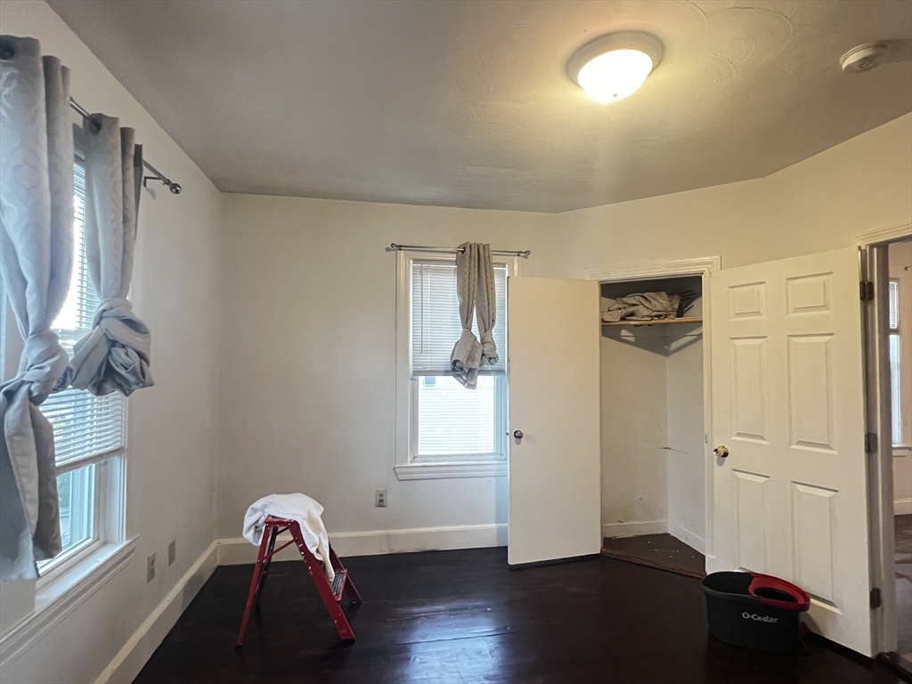 19 Nelson St # 4