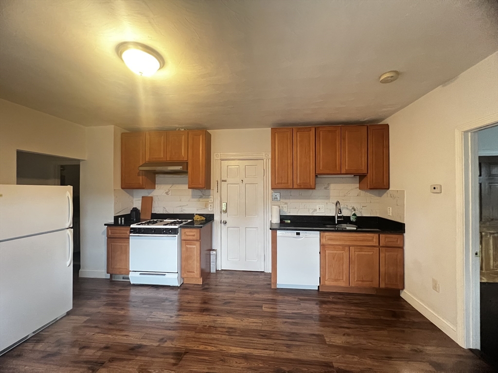 19 Nelson St # 4