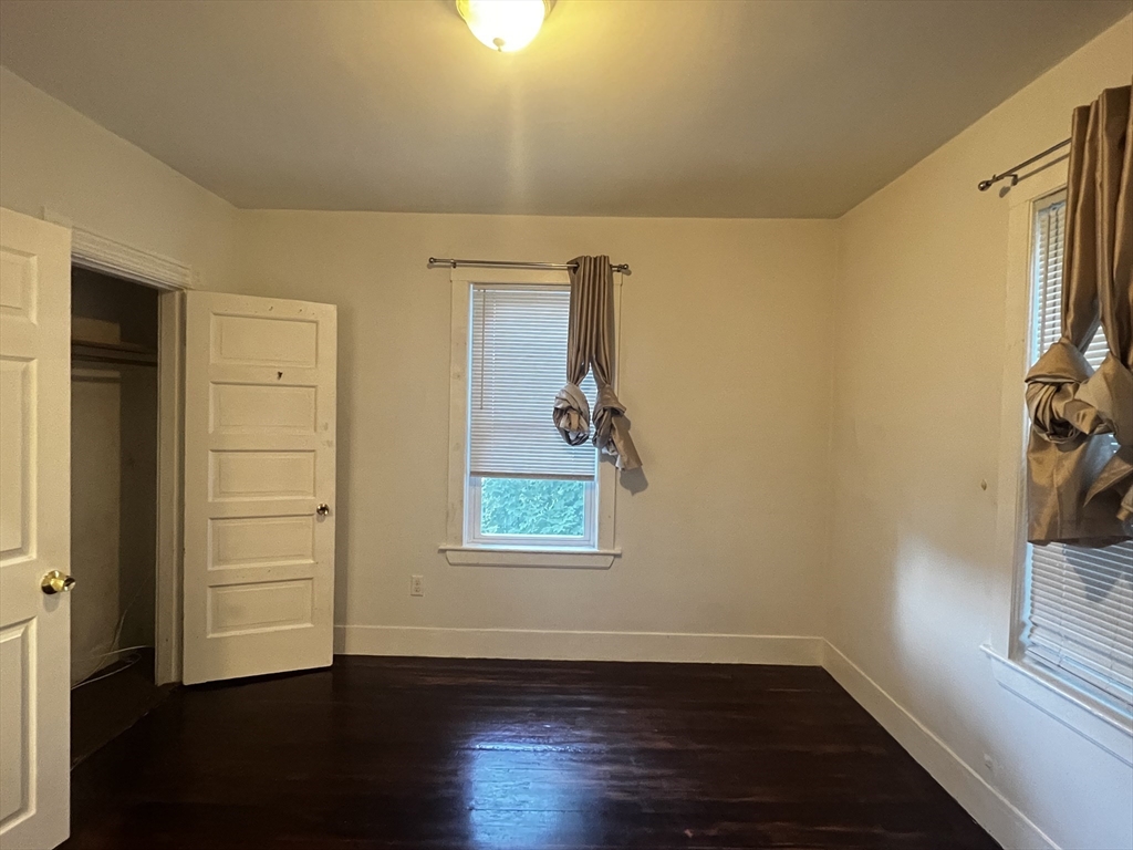 19 Nelson St # 4