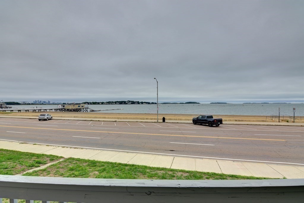 192 Davis Street Unit: 1st floor