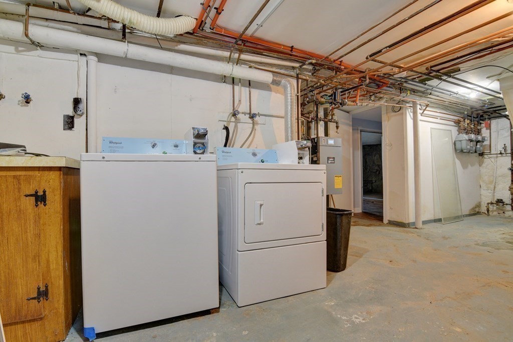 192 Davis Street Unit: 1st floor