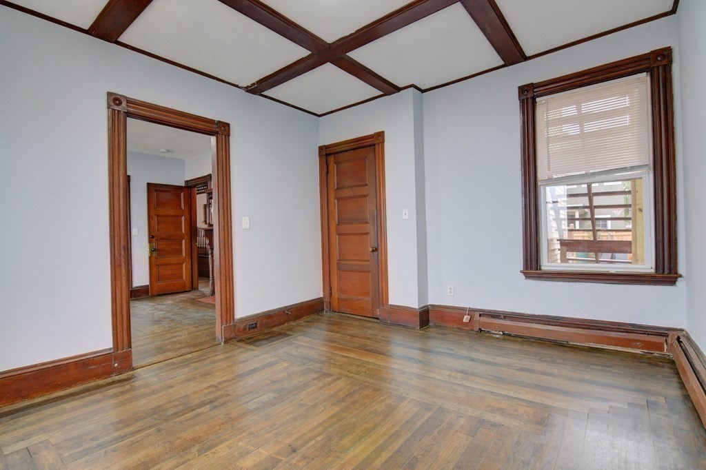 192 Davis Street Unit: 1st floor