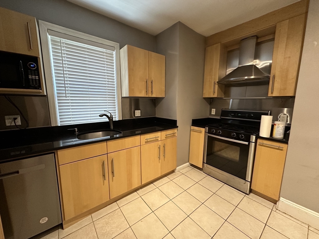 111 Atlantic St # 1