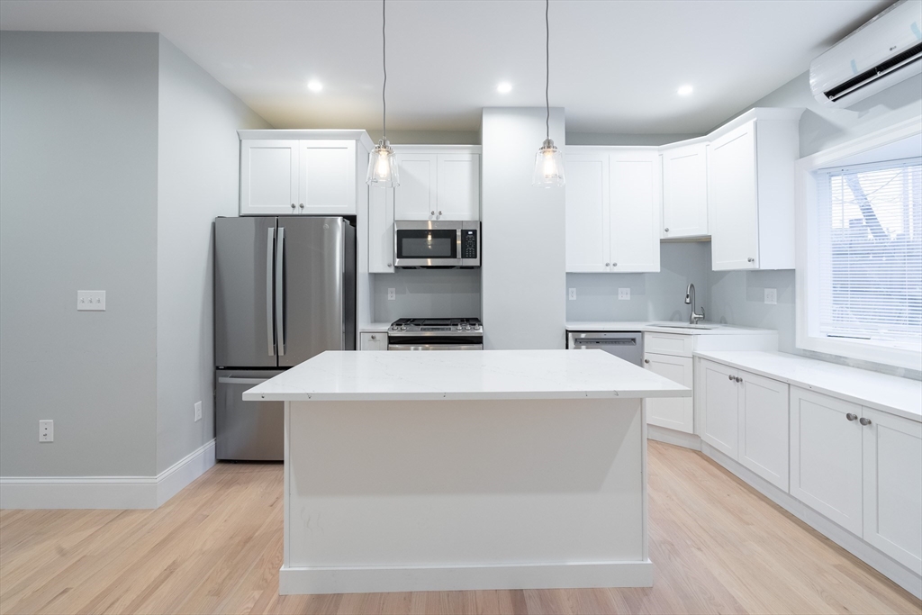 60 6th St