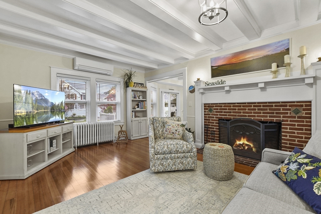 300 Billings St # 300