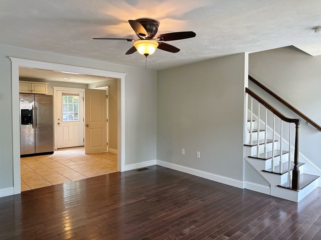 1142 Commercial St # 1