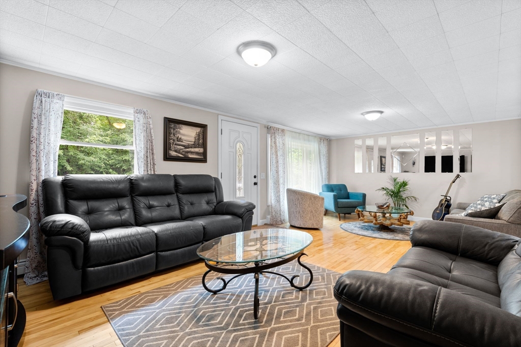 39 Hilltop Rd