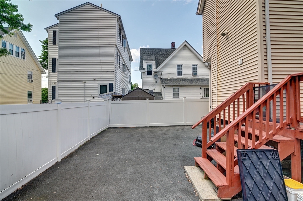 5 Warren Ave