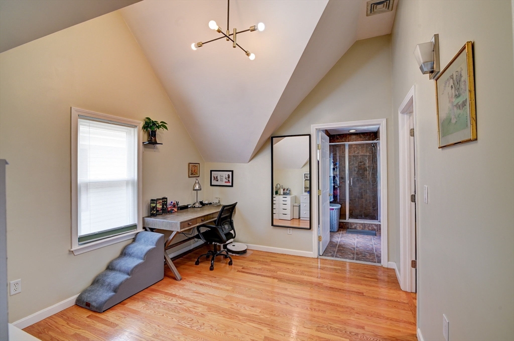 5 Warren Ave