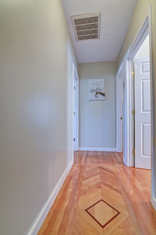 5 Warren Ave