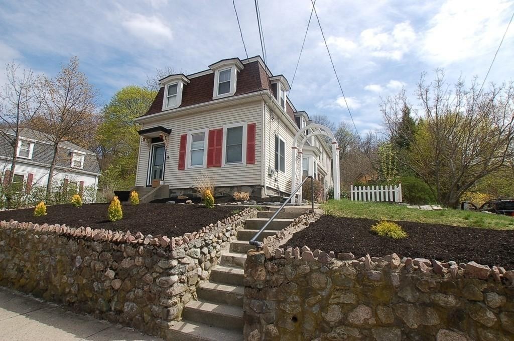 19A Forest St # 2