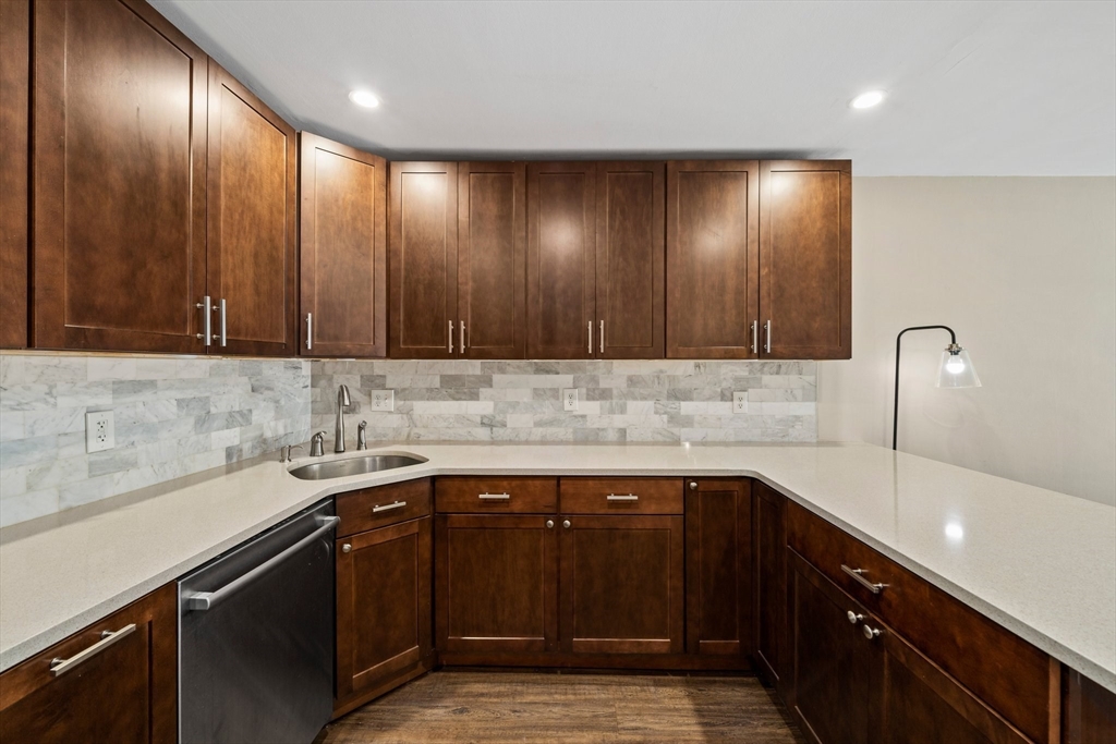 195 Independence Ave # 122
