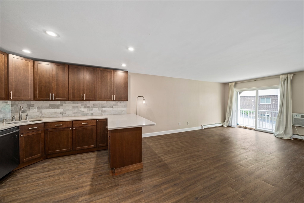 195 Independence Ave # 122