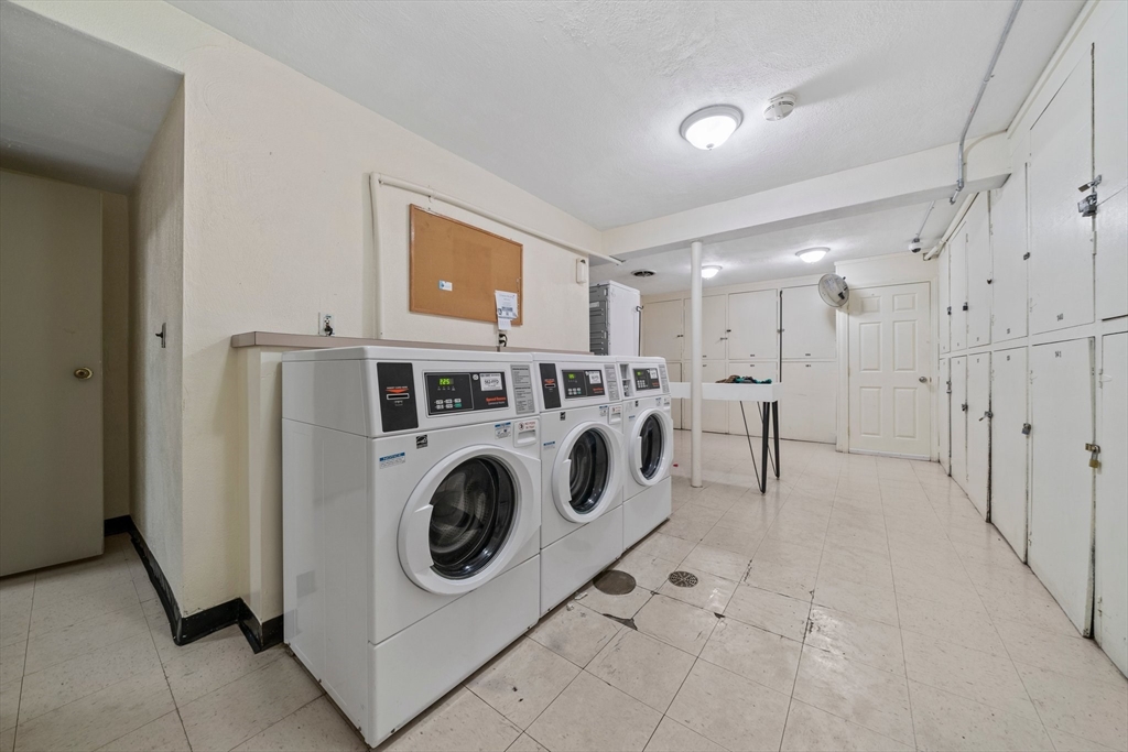 195 Independence Ave # 122