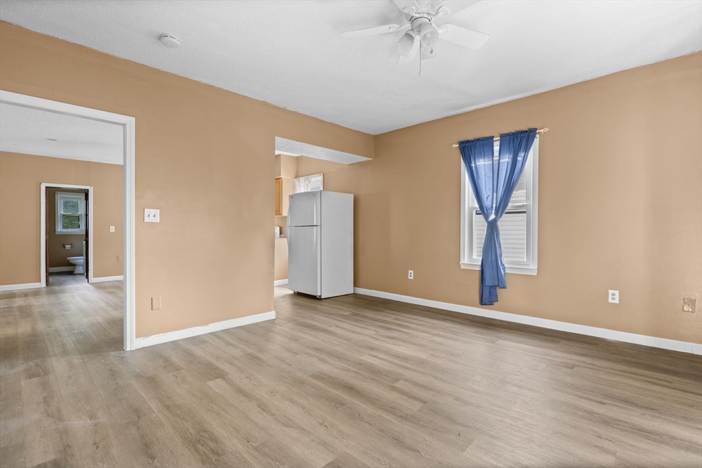 121 Austin St