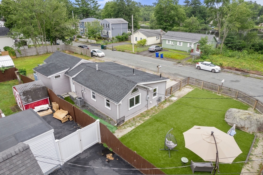18 Ell Rd