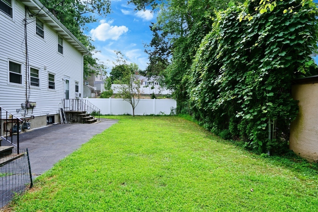 23-25 Parsons St # 23