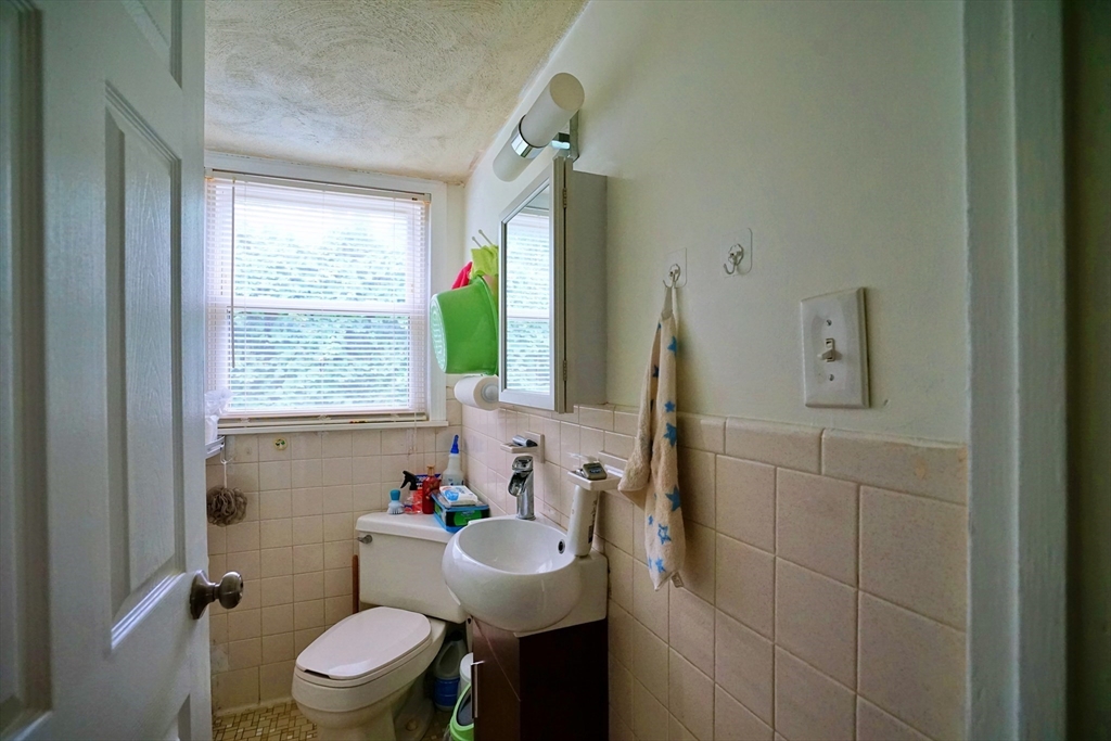 23-25 Parsons St # 23