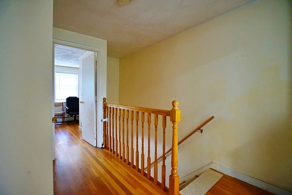 23-25 Parsons St # 23