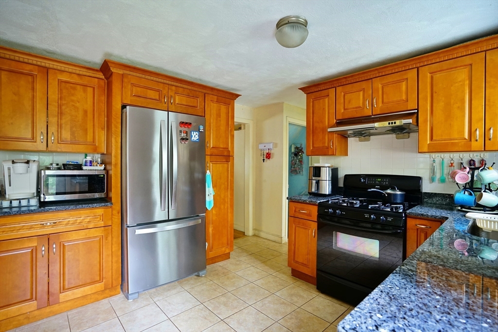 23-25 Parsons St # 23
