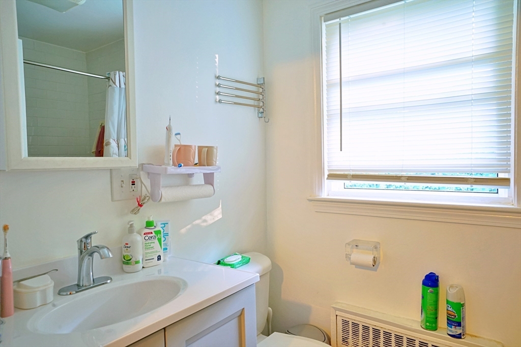 23-25 Parsons St # 23