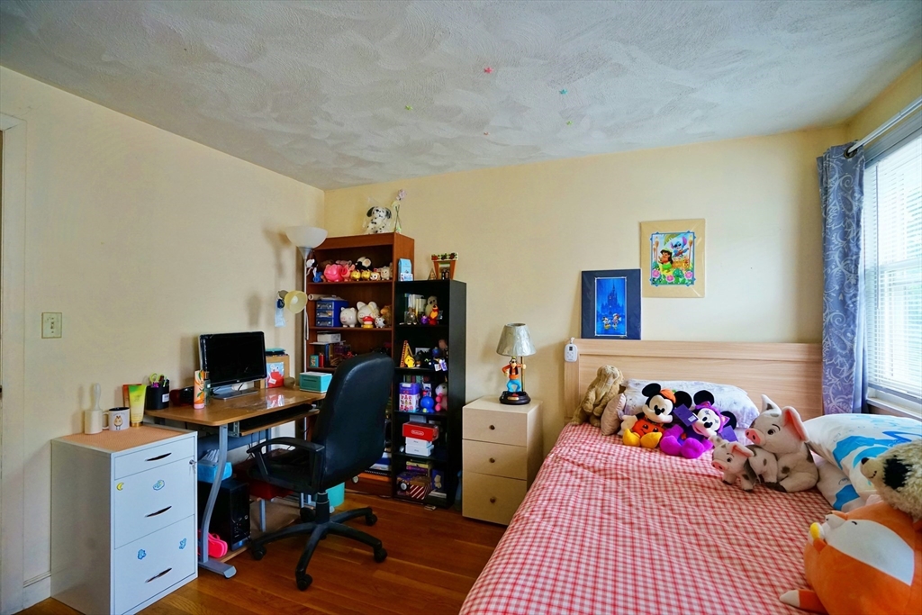 23-25 Parsons St # 23