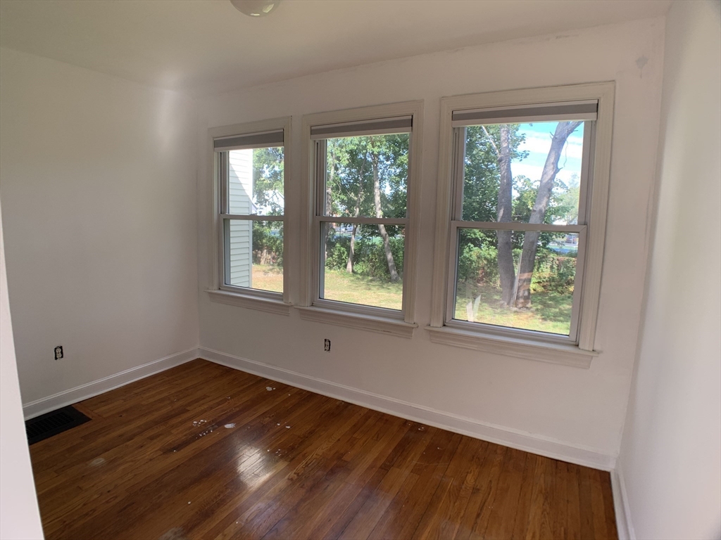 32 Ebbett Ave # 1R